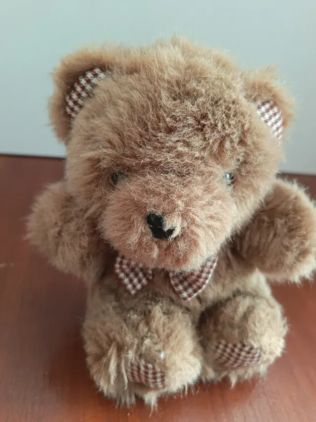 Embalagem de 3 bichos de pelúça: urso, elefante e cão