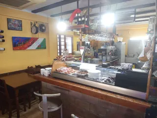 TRASPASO de Taberna 25.000 y 700 de alquiler.