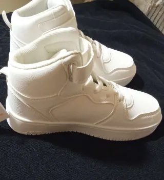Zapatillas deportivas niño blancas