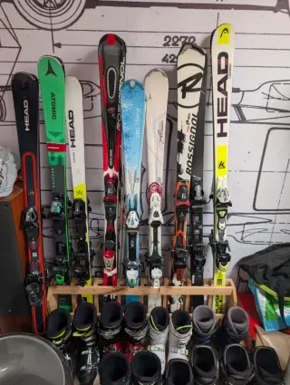 Esquís, Botas y Bastones de Esquí