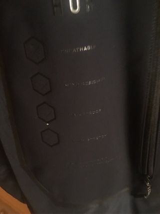 Chaqueta Hox con capucha HoX marca Italiana