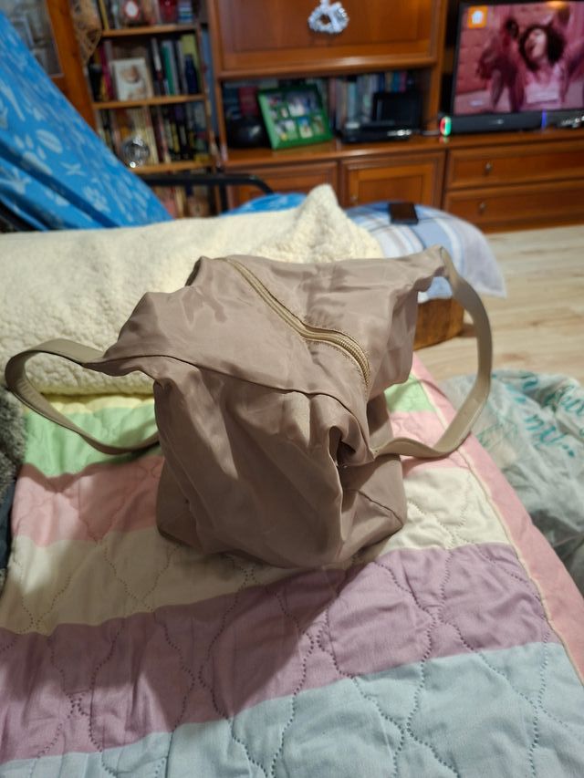 Borsa beige tessuto sintetico impermeabile