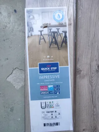 1 Paquete Suelo Laminado IMPRESSIVE