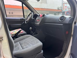 Ford Transit Courier 2010