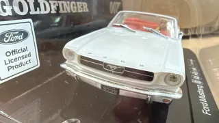 Scalextric Ford Mustang 007 Goldfinger