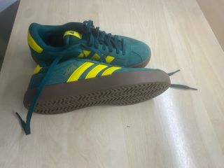 Zapatillas Adidas VL Court 3.0 Verdes y Amarillas