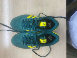 Zapatillas Adidas VL Court 3.0 Verdes y Amarillas