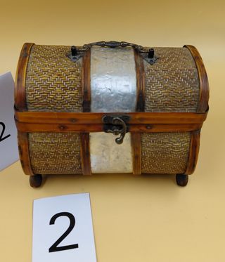 Cofanetto porta oggetti in legno e metallo