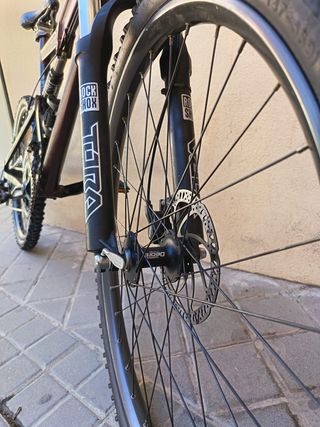 Bicicleta BTT Full Suspensión