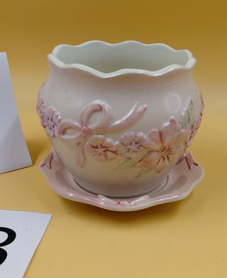 Vaso con vassoio in ceramica rosa