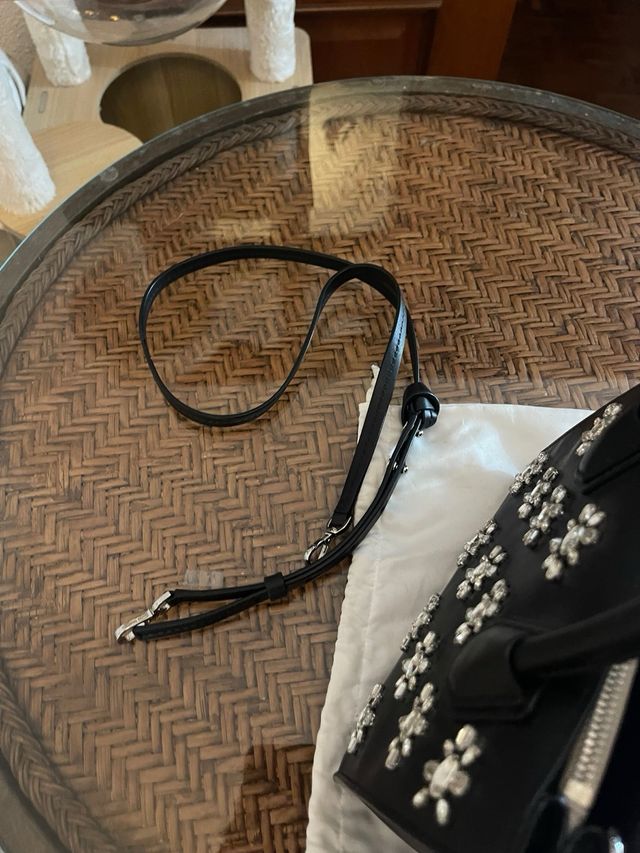 Bolso Michael Kors Negro con correa