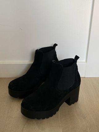 Botines negros de ante tacón plataforma