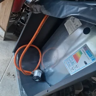 Estufa eléctrica negra