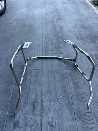 Soporte Maletas Voge 650