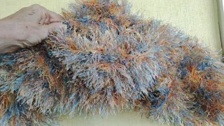 Bufanda de pelo azul y naranja