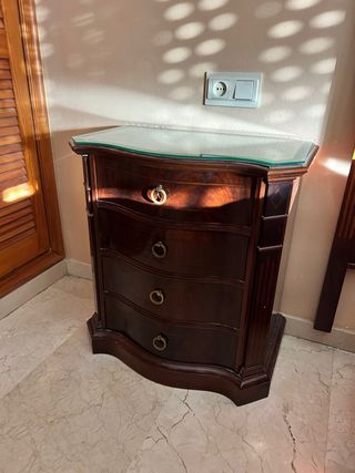 Conjunto de muebles de madera 