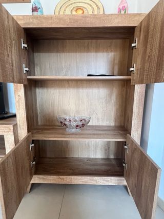 Mueble de comedor madera y cristal