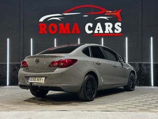 Opel Astra 1.6 selective 
