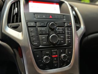 Opel Astra 1.6 selective 