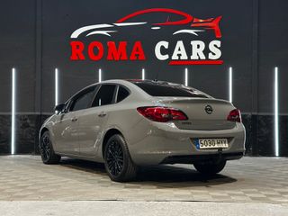Opel Astra 1.6 selective 