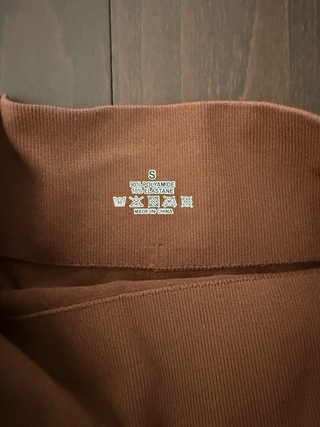 Shorts marrones de cintura alta