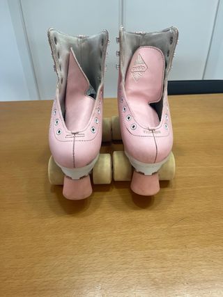 Patines de 4 ruedas rosas