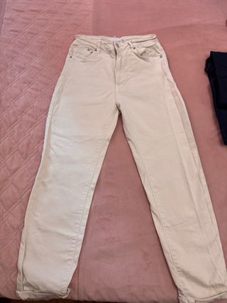 Lote de Pantalón Mom Jeans Rotos Talla 36, 20€ 