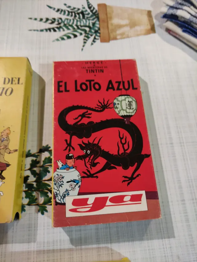 Lote  6  VHS Tintín Hergé