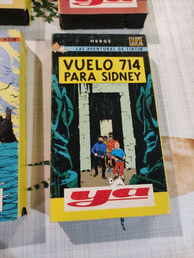 Lote  6  VHS Tintín Hergé