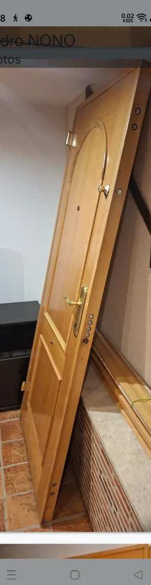 Puerta acorazada madera