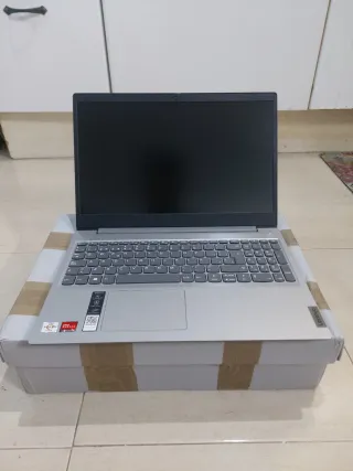 Ordenador Portátil Lenovo IdeaPad 3