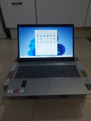 Ordenador Portátil Lenovo IdeaPad 3