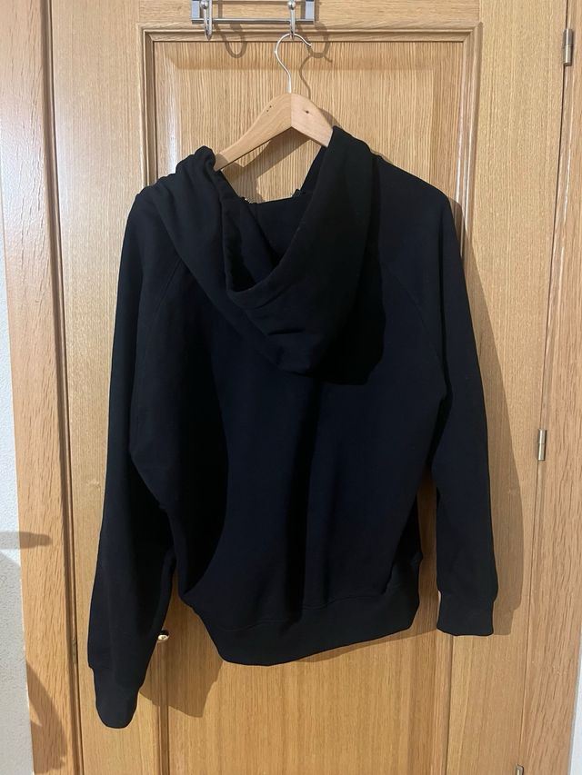 Sudadera AMI Paris Negra con Corazón Rojo