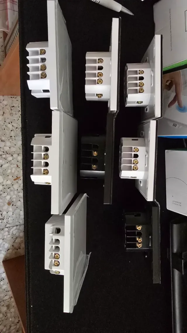 Interruptor de luz táctil inteligente.