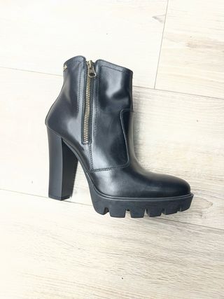 Stivaletti Nero Giardini neri con tacco