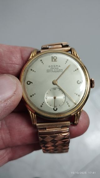 Reloj bañado en oro Dogma