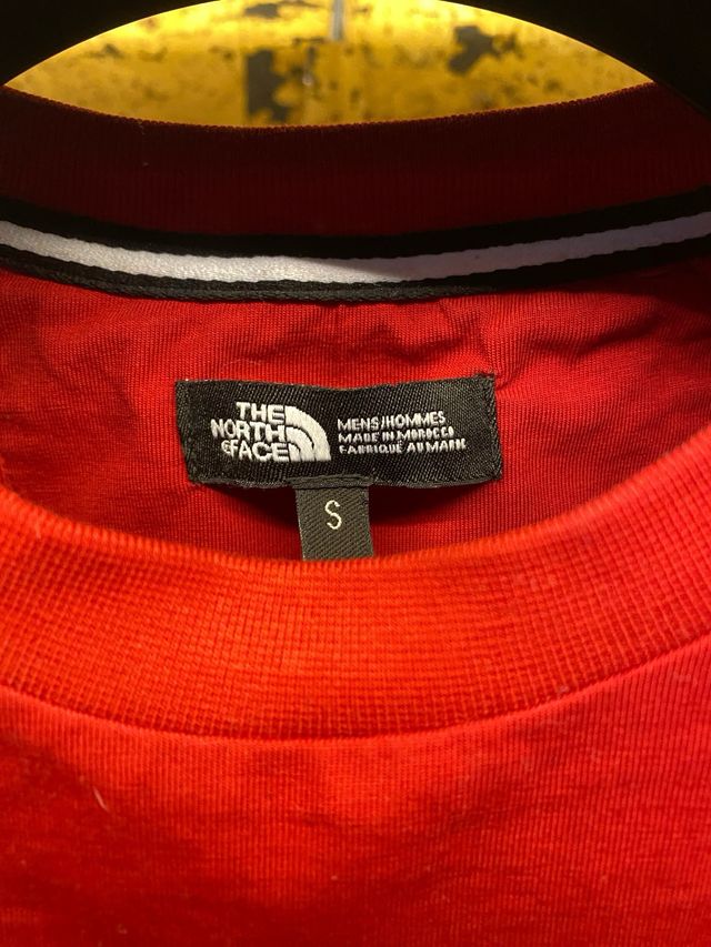 Camiseta The North Face Roja