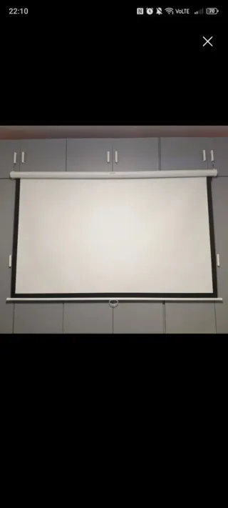 Pantalla de Proyector Retráctil