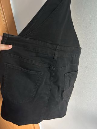 Peto vaquero negro desgastado
