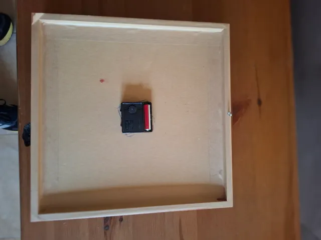 Orologio da diavolo ricamato a mano