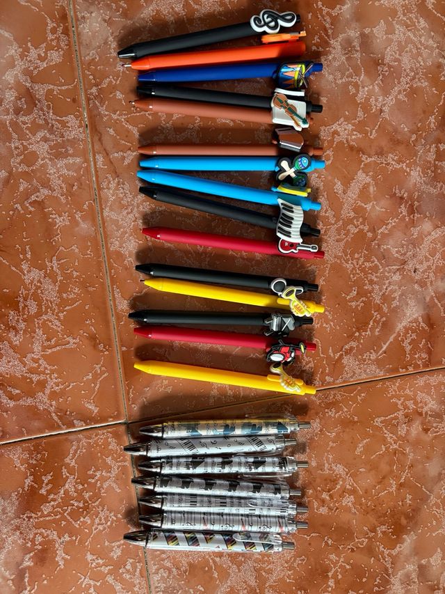 Bolígrafos notas musicales