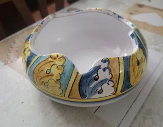 Ciotola decorata in ceramica