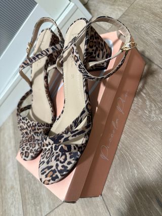 Sandalias tacón estampado leopardo talla 39