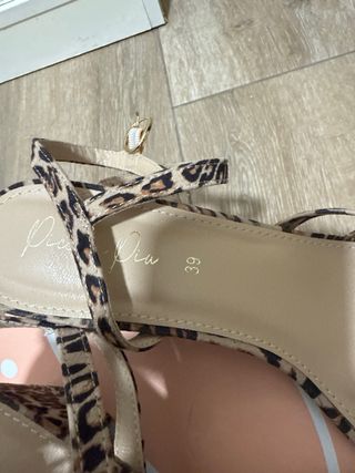 Sandalias tacón estampado leopardo talla 39