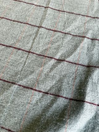 Maxi sciarpa a quadri grigia e rosse