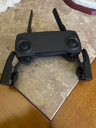 Mando Drone DJI MR1SD25 Negro

Con poco uso
