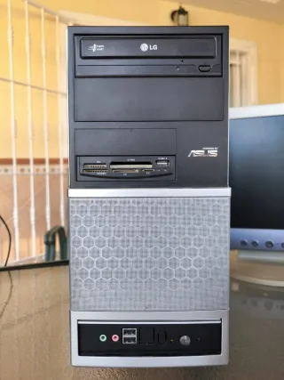 Torre ordenador Pentium(R) Dual-Core CPU E5300 2.6