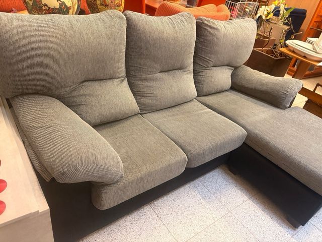 Sofá Chaiselongue Beige y Negro