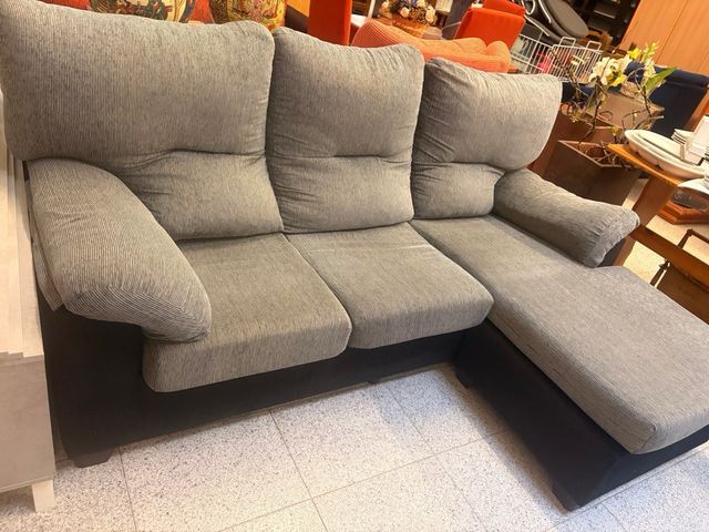 Sofá Chaiselongue Beige y Negro
