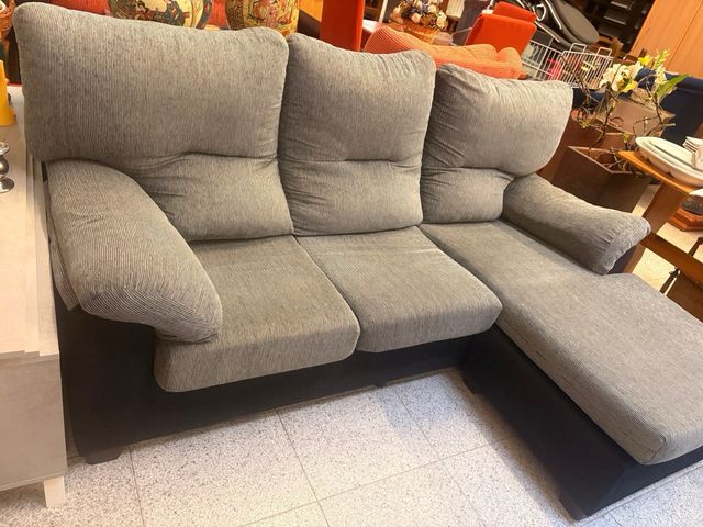 Sofá Chaiselongue Beige y Negro